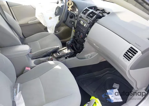 2010 Toyota Corolla Le z USA, uszkodzony, nr VIN 2T1BU4EE8AC432352